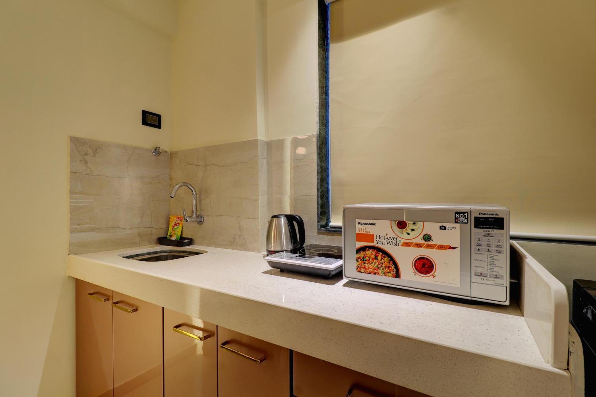 Home2 Suites And Service Apartments, Mumbai Airport Екстер'єр фото